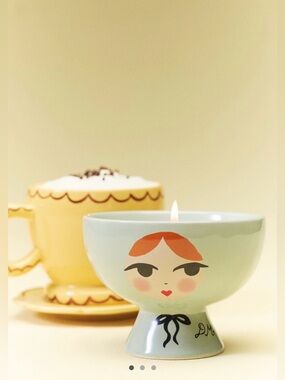Anthropologie Damson Madder Gourmand Earl Grey Ceramic Pedestal Candle